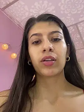 Snapshot of Lenapink19 chatting on December 18, 11:11 pm Lenapink19 online show from December 18, 11:11 pm