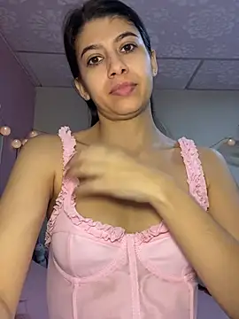 Snapshot of Lenapink19 chatting on February 3, 10:26 pm Lenapink19 online show from February 3, 10:26 pm