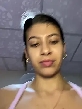 Snapshot of Lenapink19 chatting on February 9, 10:25 pm Lenapink19 online show from February 9, 10:25 pm