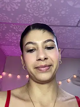 Snapshot of Lenapink19 chatting on February 17, 10:27 pm Lenapink19 online show from February 17, 10:27 pm