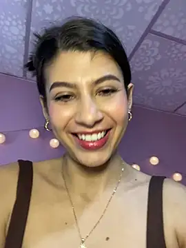 Snapshot of Lenapink19 chatting on February 25, 10:52 pm Lenapink19 online show from February 25, 10:52 pm