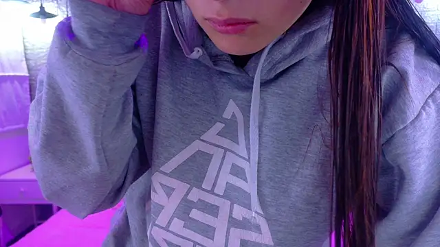 Natalie loffreda online show from December 20, 3:24 am