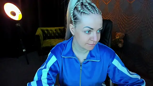 Anna Snows online show from April 8, 4:18 pm