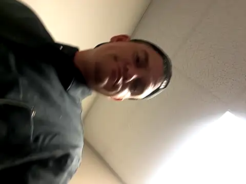 Snapshot of cumitted chatting on November 1, 2:13 am cumitted online show from November 1, 2:13 am