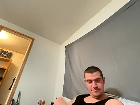 Snapshot of cumitted chatting on November 7, 10:15 am cumitted online show from November 7, 10:15 am