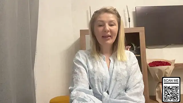 Blondie xoxoxo online show from December 22, 7:05 am