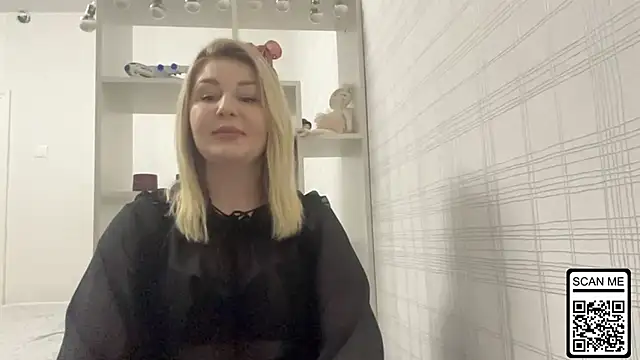 Blondie xoxoxo online show from January 16, 4:33 pm