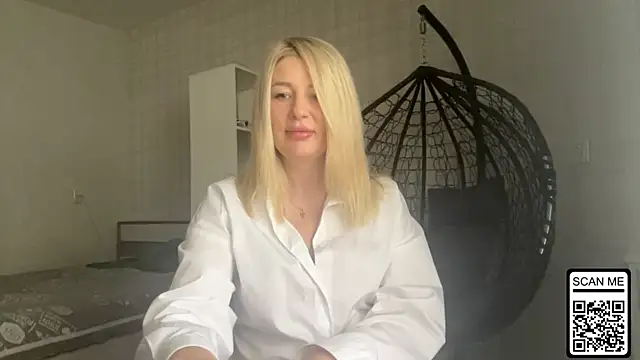 Blondie xoxoxo online show from May 24, 9:47 am