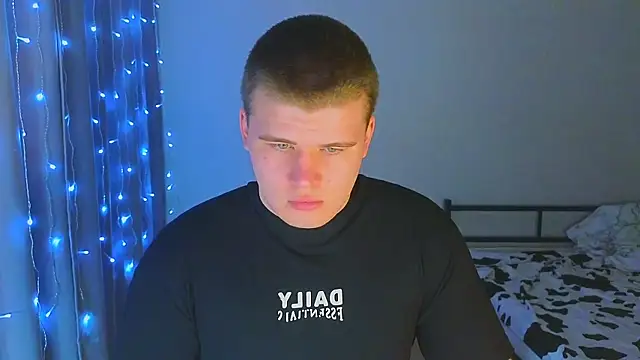 kittenmurr online show from November 28, 9:17 pm