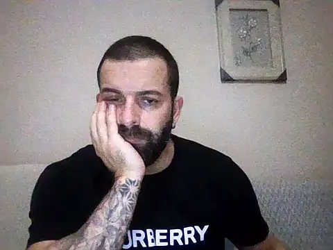 Snapshot of kean2365 chatting on February 8, 10:24 pm kean2365 online show from February 8, 10:24 pm