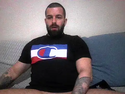 Snapshot of kean2365 chatting on February 18, 11:55 pm kean2365 online show from February 18, 11:55 pm