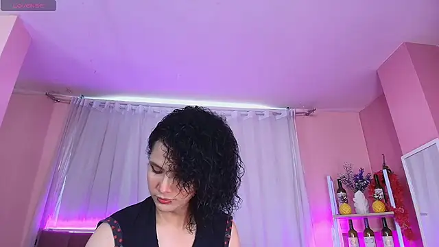 Snapshot of Alex_Tehir chatting on November 8, 11:32 am Alex Tehir online show from November 8, 11:32 am