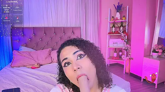 Snapshot of Alex_Tehir chatting on February 24, 11:30 am Alex Tehir online show from February 24, 11:30 am