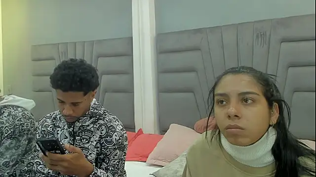 violet and myers online show from October 7, 11:51 am