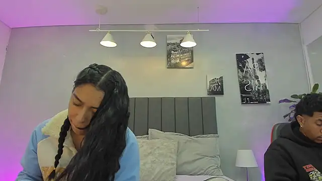 violet and myers online show from October 21, 11:33 am