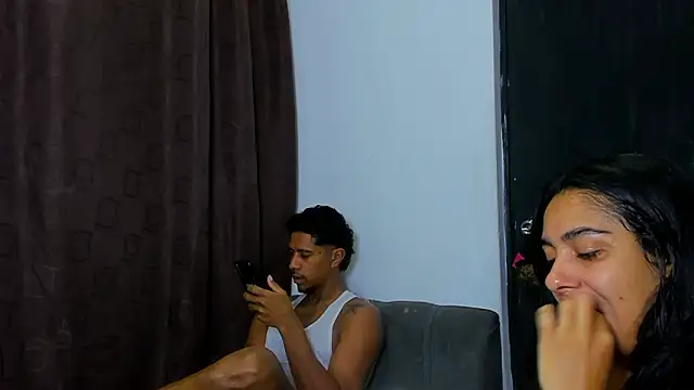 violet and myers online show from March 25, 6:14 pm