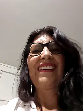 Snapshot of swity_foster chatting on September 28, 8:31 am swity foster online show from September 28, 8:31 am