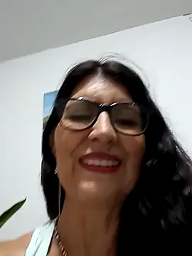 Snapshot of swity_foster chatting on October 1, 9:04 am swity foster online show from October 1, 9:04 am