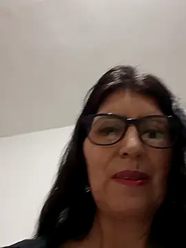 Snapshot of swity_foster chatting on October 6, 8:45 am swity foster online show from October 6, 8:45 am