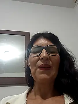 Snapshot of swity_foster chatting on October 9, 9:51 am swity foster online show from October 9, 9:51 am
