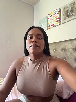 Snapshot of Ashleyroberst chatting on June 21, 4:53 pm Ashleyroberst online show from June 21, 4:53 pm
