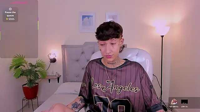 Snapshot of Luci_Rose chatting on November 19, 3:39 am Luci Rose online show from November 19, 3:39 am