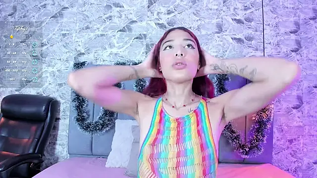 Snapshot of mily__18 chatting on December 5, 11:30 am mily 18 online show from December 5, 11:30 am