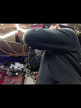 twistafatpipe online show from February 10, 7:01 am