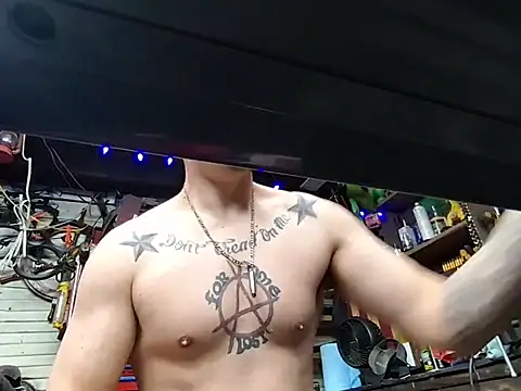 twistafatpipe online show from March 7, 7:55 pm