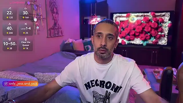 Secret Lovers1 online show from March 24, 6:57 pm