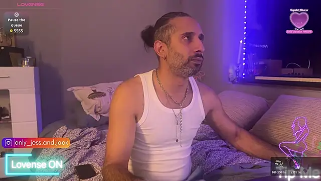 Secret Lovers1 online show from March 29, 9:04 pm