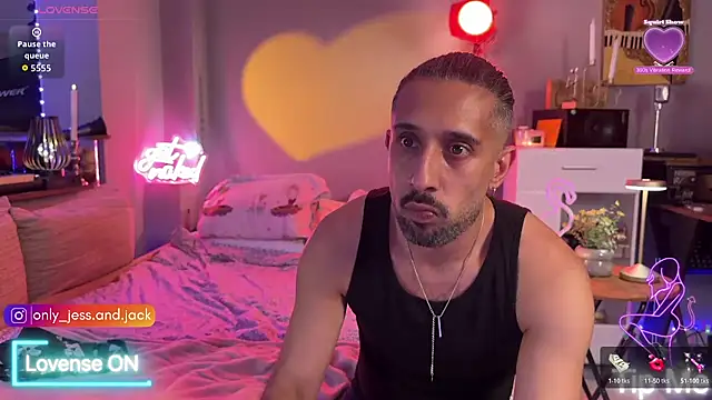 Secret Lovers1 online show from April 1, 6:27 pm