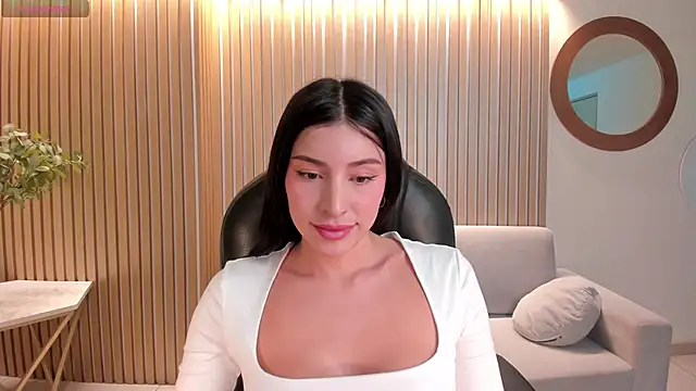 MaddisonTaylor1 online show from April 5, 5:21 pm