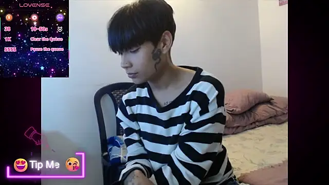 Snapshot of Papi_Mami_Live chatting on November 27, 10:12 pm Papi Mami Live online show from November 27, 10:12 pm