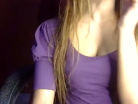 heartless Queen online show from March 23, 5:33 am