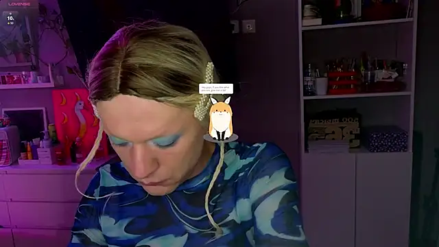 Snapshot of Kkkylie chatting on February 12, 2:06 am Kkkylie online show from February 12, 2:06 am