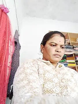 Snapshot of Bhavna_hot chatting on January 9, 8:50 am Bhavna hot online show from January 9, 8:50 am