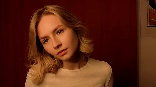 Snapshot of Sunshine_Angell chatting on December 21, 12:23 pm Sunshine Angell online show from December 21, 12:23 pm