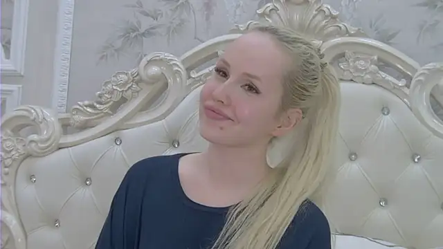 EllieFrosty  online show from March 17, 7:28 pm