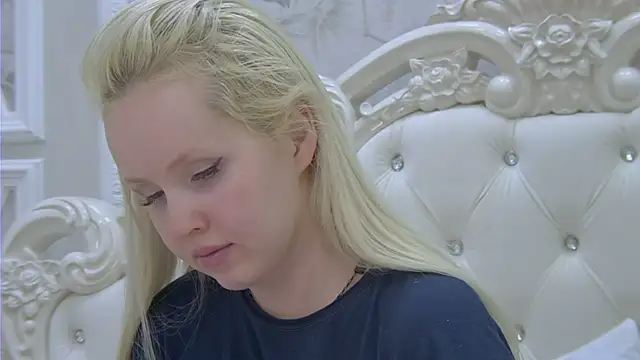 EllieFrosty  online show from May 24, 3:50 pm