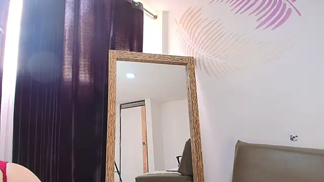 Snapshot of Lily_rousee_ chatting on June 22, 12:57 pm Lily rousee online show from June 22, 12:57 pm