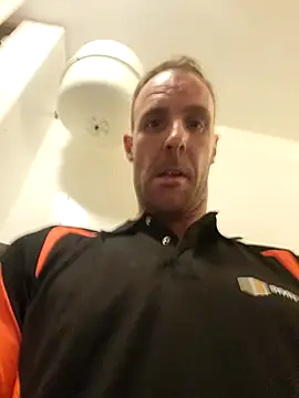 Mcnlrdam online show from November 7, 9:04 pm