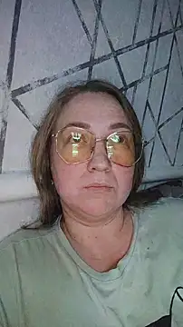 Kiss Eva online show from December 7, 10:17 pm