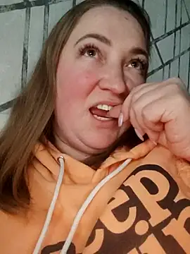 Kiss Eva online show from February 21, 3:32 pm