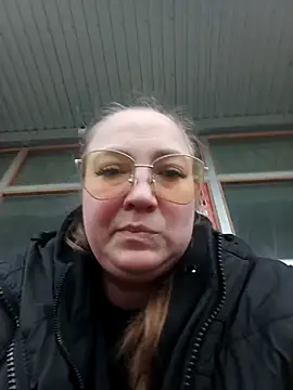 Kiss Eva online show from March 27, 4:07 pm