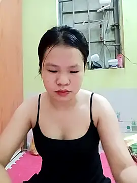 emyeuhss online show from September 12, 3:06 am