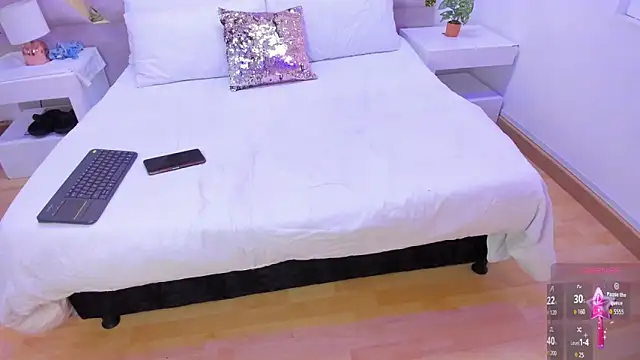 Snapshot of Marianee_Rousse chatting on September 27, 10:15 pm Marianee Rousse online show from September 27, 10:15 pm