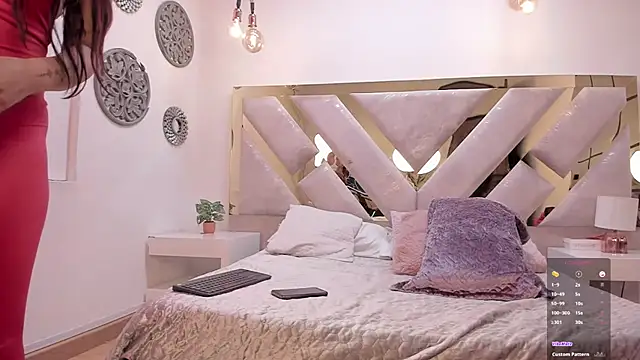 Snapshot of Marianee_Rousse chatting on October 27, 10:36 pm Marianee Rousse online show from October 27, 10:36 pm