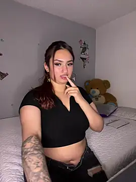 Snapshot of naomirouse_ chatting on June 28, 1:00 am naomirouse online show from June 28, 1:00 am
