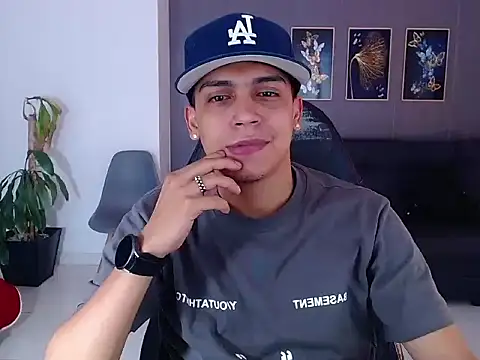 Snapshot of david_santos16 chatting on September 20, 5:52 am david santos16 online show from September 20, 5:52 am